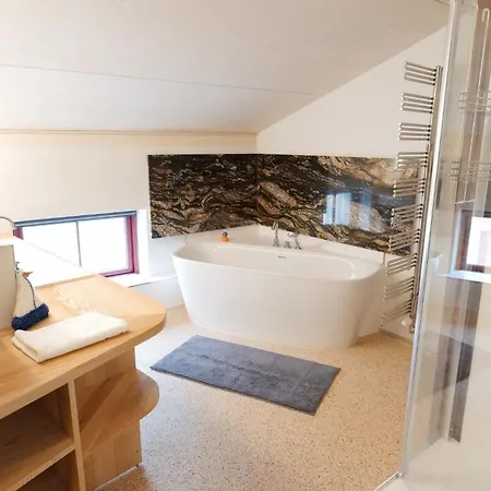 Neue Wasserkunst - Premium Gruppenferienwohnung - Abc354
