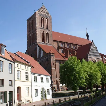 Neue Wasserkunst - Premium Gruppenferienwohnung - Abc354
